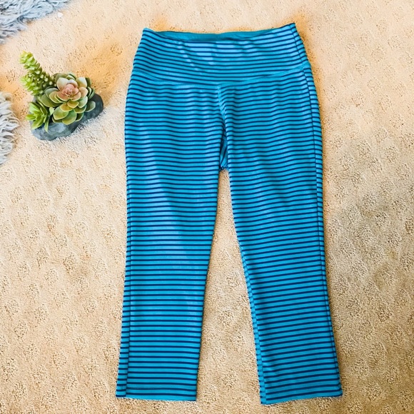 New Balance Pants - *New Balance* Striped Cropped Legging Size S